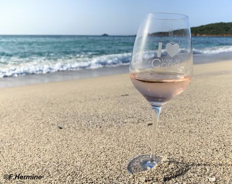 Vin rosé en Corse