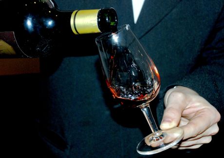 service de vin rouge